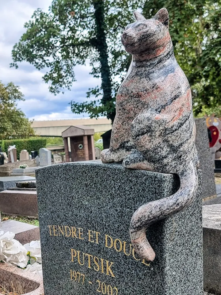 the first official public pet cemetery in Asnières-sur-Seine pet tombstone